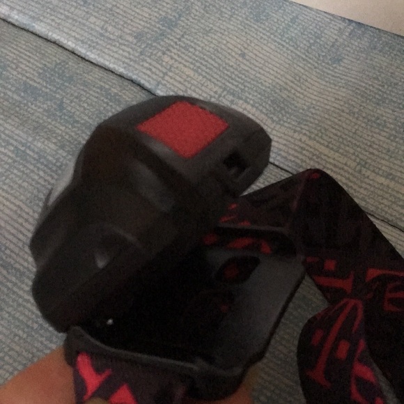 🌺 T-MOBILE TUESDAYS LED Headlamp - Picture 9 of 9